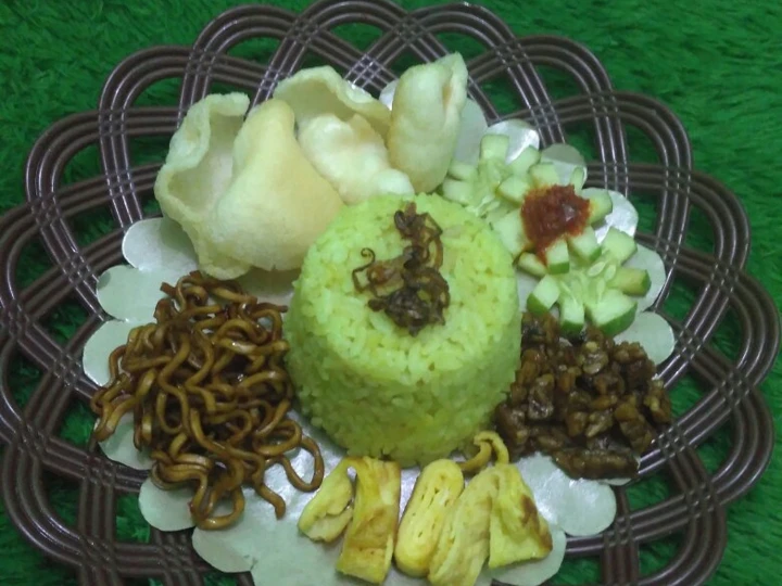 Cara Mudah Membikin Resep Nasi Kuning Wangi Sedep (Rice Cooker) yang Menggugah Selera Anti Ribet, Uenak Banget