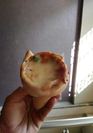 A picture of PIzza cone.