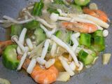 Sayur Cendawan dan Petola
