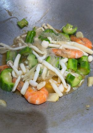 Gambar Sayur Cendawan dan Petola