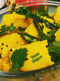 ढोकला (dhokla recipe in Hindi) रेसिपी मुख्य फोटो