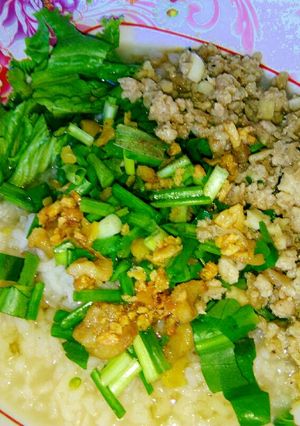 รูปของ ข้าวต้มเครื่องหมูสับรวน