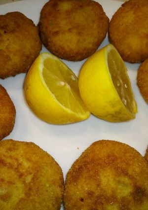 A picture of Crispy crab cakes.