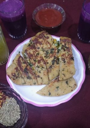 A picture of Jain Stuffed bread sticks.