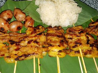 ข้าวเหนียวหมูปิ้งโบราณ