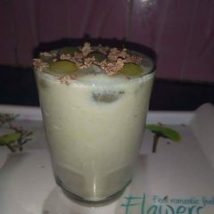 A picture of Grapes Shake.