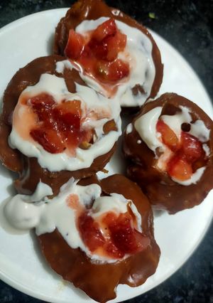 A picture of Chocolatty golgappa.