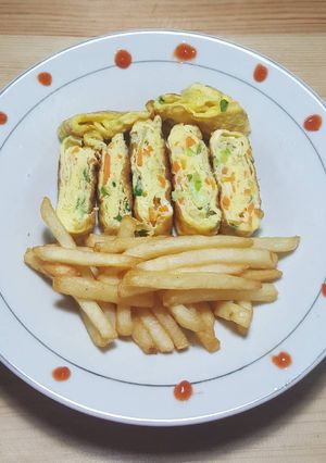 Foto resep Omelet telur dengan wortel 🍳🥕🍟