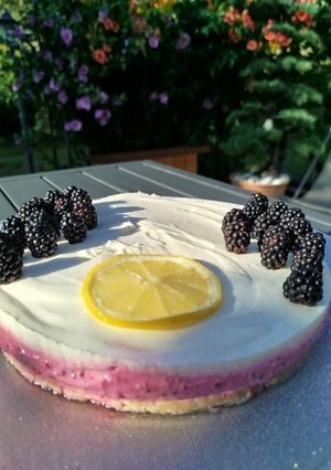 A picture of Lemon Blackberry Cheesecake.