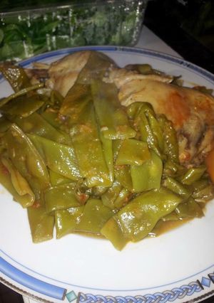Une photo de Poulet aux haricots plats