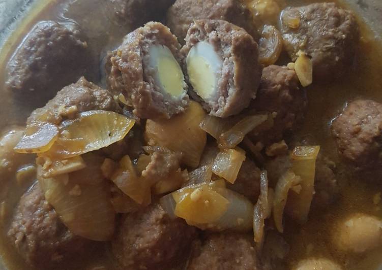 Rahasia Membuat Semur Bola Daging Isi Telur Puyuh Anti Gagal