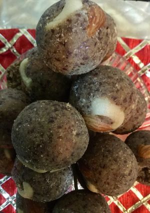 A picture of #FlaxSeeds Laddoos.