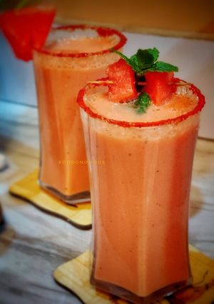 কাঁচালঙ্কা তরমুজ লস্যি(Green chilli watermelon lassi recipe in Bengali) রেসিপির প্রধান ছবি