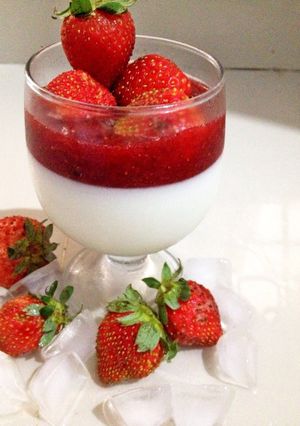 Foto resep Vanilla pudding with strawberry jam