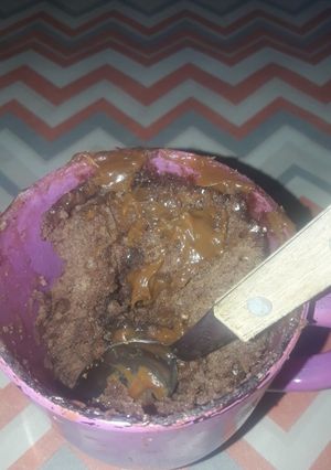 Una foto de Torta en taza😋 (en microondas)