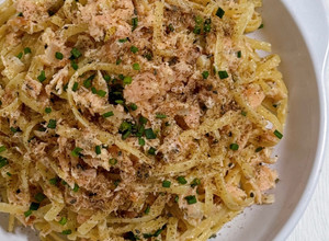 A picture of Linguine with Smoked Salmon in Cream Cheese.