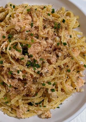 A picture of Linguine with Smoked Salmon in Cream Cheese.