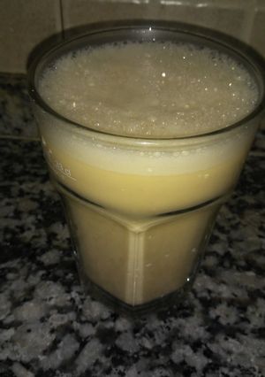 Una foto de Licuado de Naranja, avena  y chía