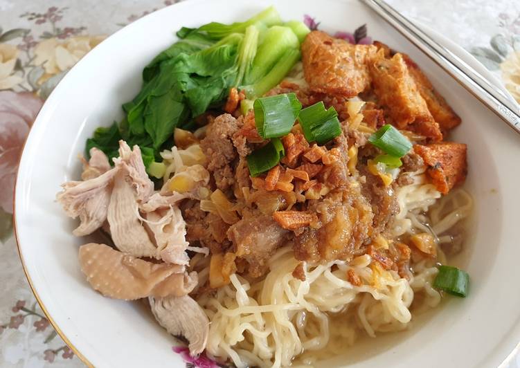 Bakmi B2 (non halal)