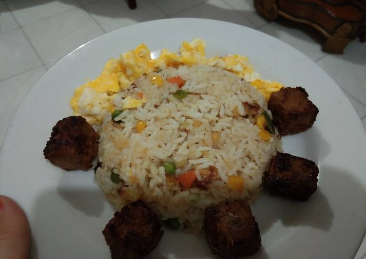 Fried rice butter with beef saikoro