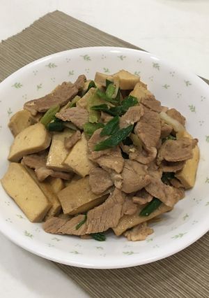 梅花肉炒豆乾 的食譜成品照片