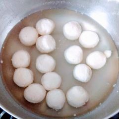 A picture of Homemade rasgullas.