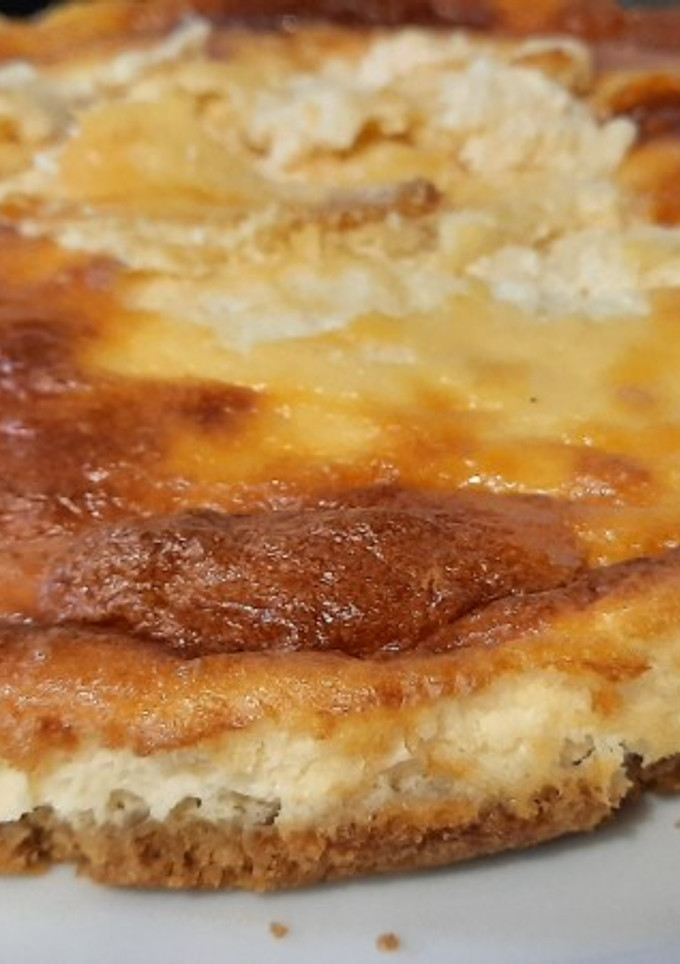 Una foto de Tarta de queso con base de galleta