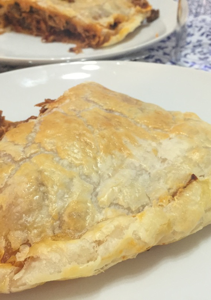 Una foto de Empanada con sobras de cocido