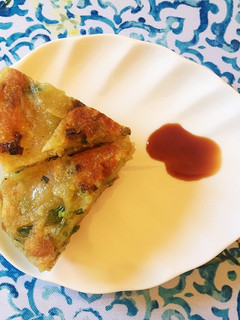 咔滋咔滋的酥脆蔥油餅 的食譜成品照片