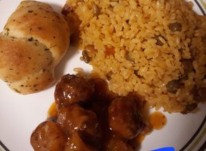 Una foto de Albóndigas con piña y bbq