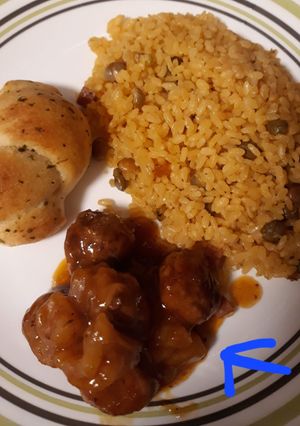 Una foto de Albóndigas con piña y bbq