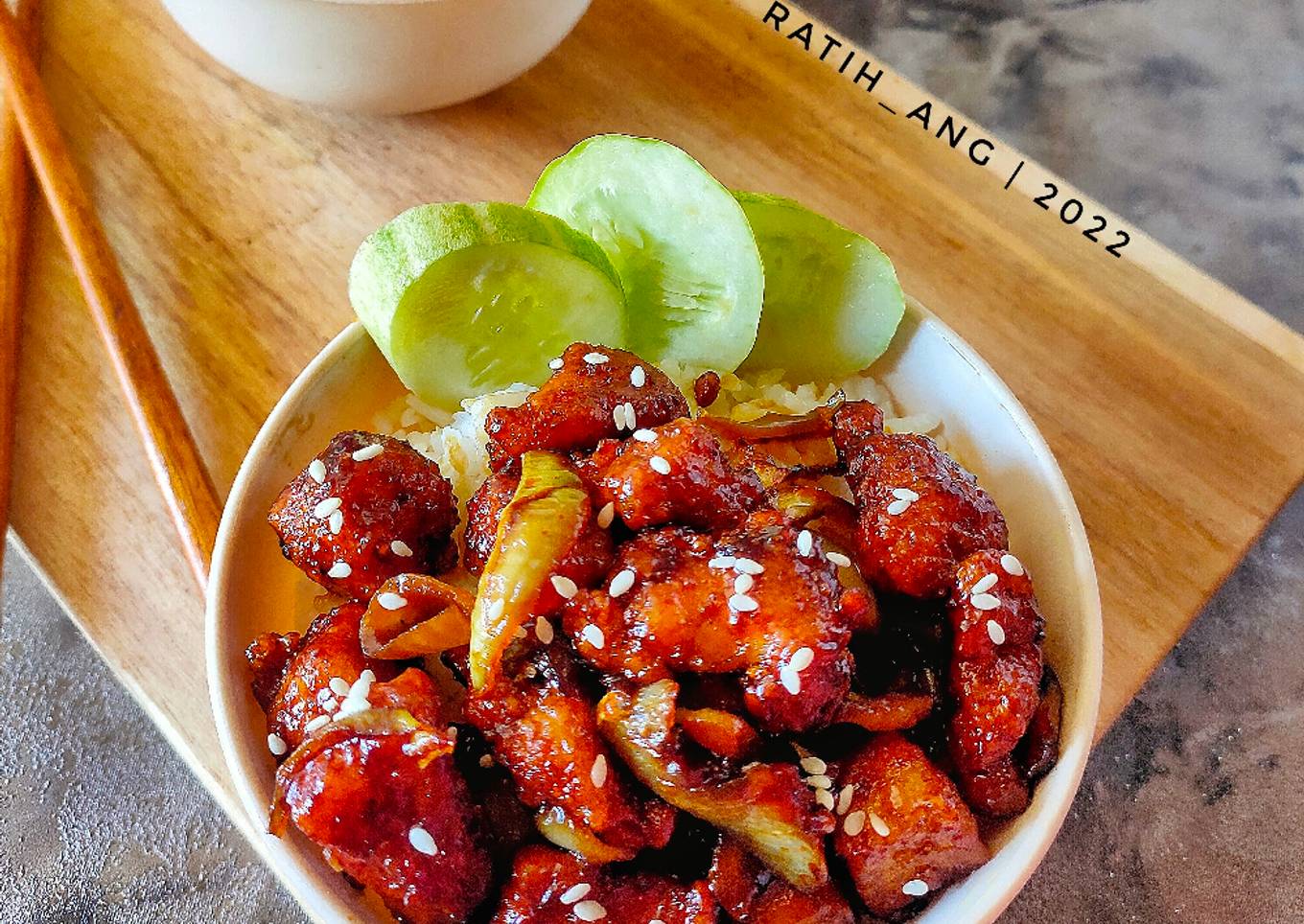 Riceball Ayam Crispy Lada Hitam