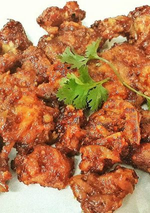 A picture of ไก่บอนชอน Bonchon chicken.