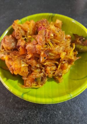 নিরামিষ বাঁধাকপি ঘন্ট (niramish bandhakopi ghonto recipe in Bengali) রেসিপির প্রধান ছবি