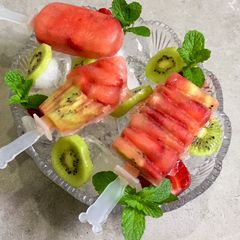 A picture of Tangy fruity icelollies.