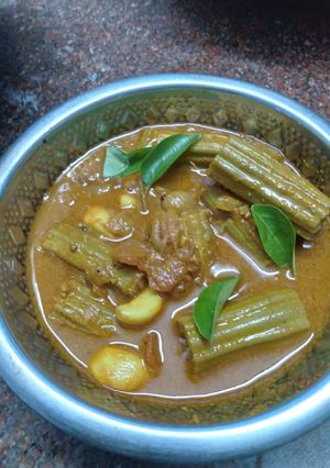 முருங்கைக்காய் புளி குழம்பு செய்முறை முக்கிய புகைப்படம்