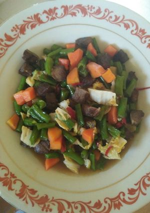 Foto resep Tumis sayuran dengan daging