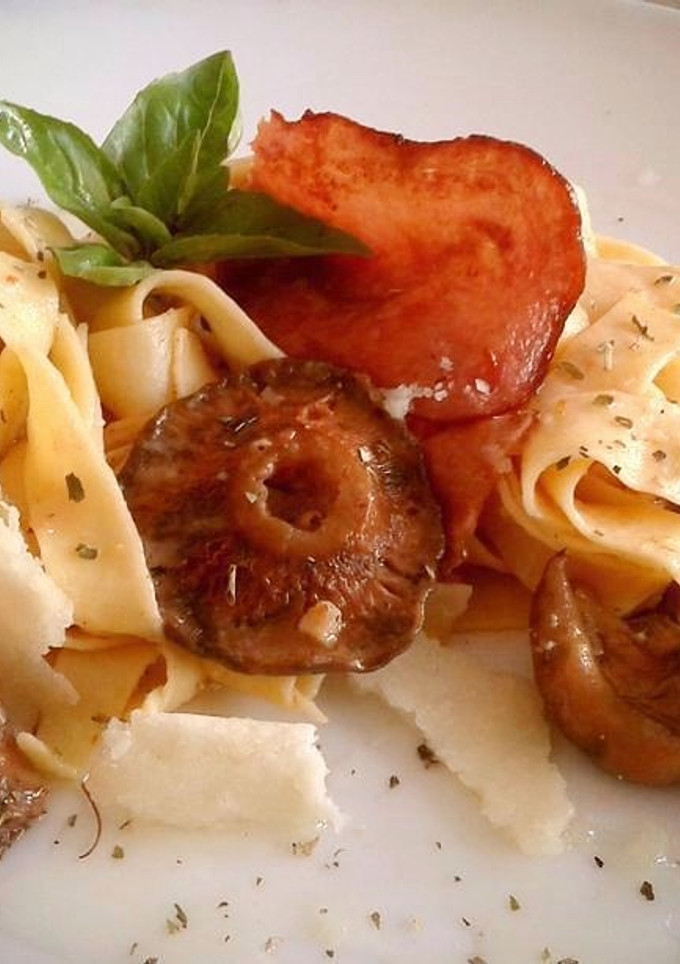 Una foto de Fettuccine con rovellons