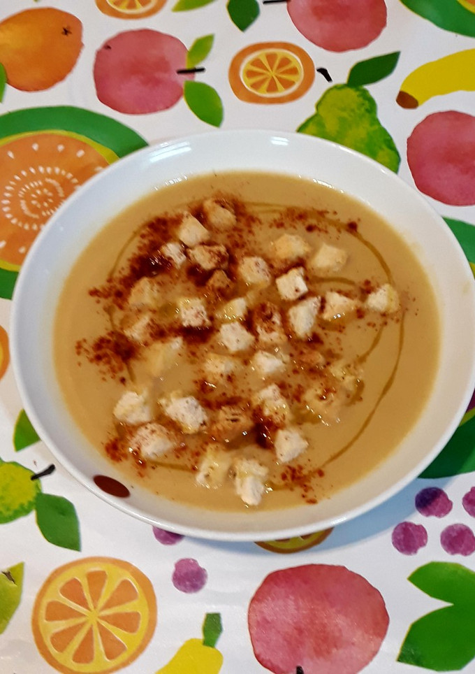 Una foto de Puré de escudella con picatostes y pimienta al gustó