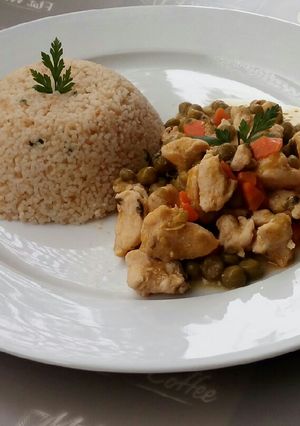 Zöldséges csirkemellragu kuszkusszal recept fotója