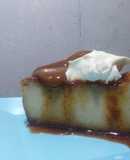 Budín de pan con dulce de leche y crema