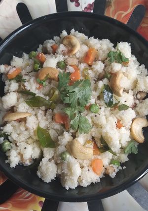 વેજ ઉપમા (Veg Upma Recipe in Gujarati) રેસીપી મુખ્ય ફોટો