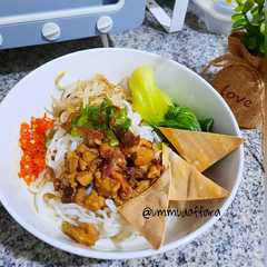 Mie ayam shirataki রেসিপির প্রধান ছবি