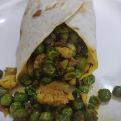 A picture of Cauliflower and Green Peas wrap.