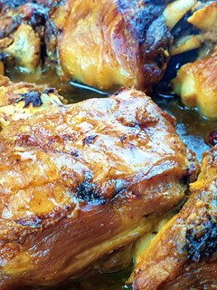 Una foto de Cordero al Horno asado a baja temperatura