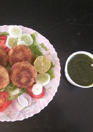 A picture of Mutton mince staffing in potato cutlets.