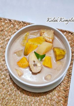 Foto resep Kolak Komplit (Pisang, Singkong, Ubi)