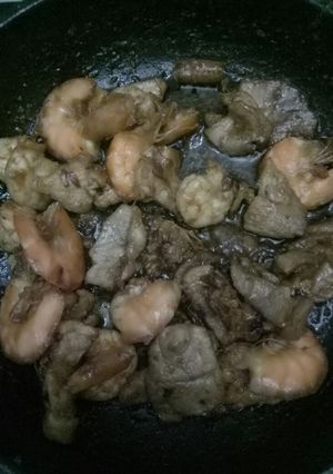 Hình của món Thịt ram tôm mật ong.