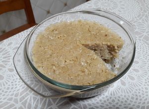 Una foto de Tarta de arroz con leche solidaria de comercio justo sin horno, sin gluten y vegana 🍰