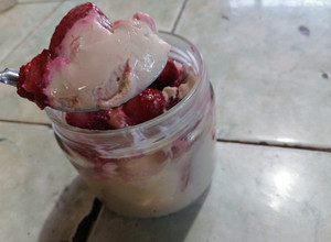 Una foto de Yogur vegano, sin semillas, sin fermentar, sin azúcar